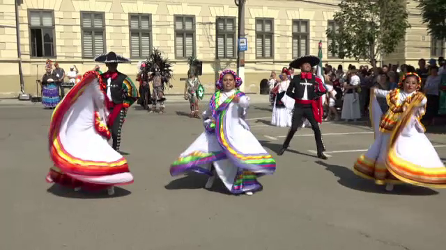 Festivalul de la Aiud, călătorie folclorică în inima Transilvaniei. Ansamblurile internaționale au uimit publicul