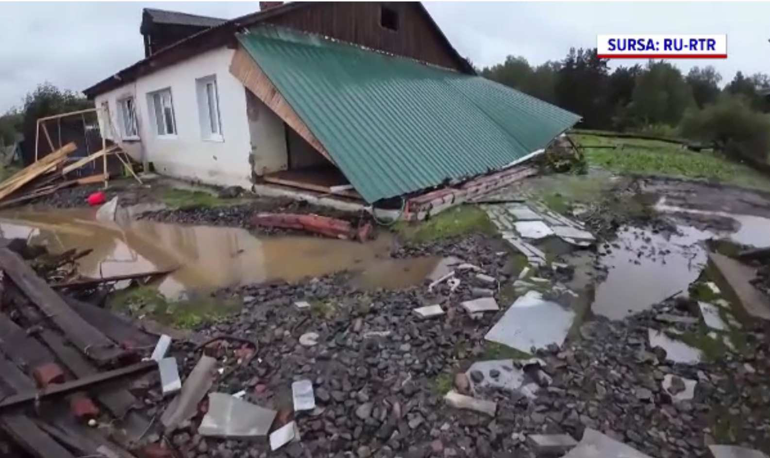 Puhoaie în Rusia. Inundațiile au făcut prăpăd, însă, ca prin minune nu au fost victime