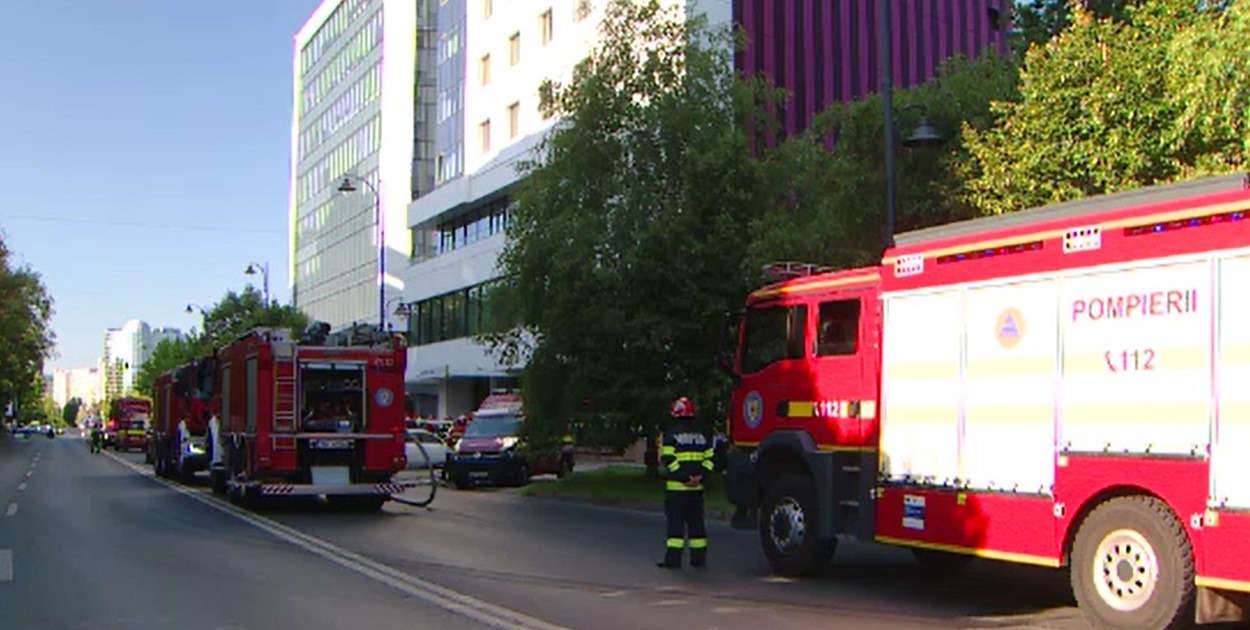 Mărturii din infern. Ce s-a întâmplat în mai puțin de 2 minute în hotelul care a luat foc în centrul Capitalei. "Am fugit!"