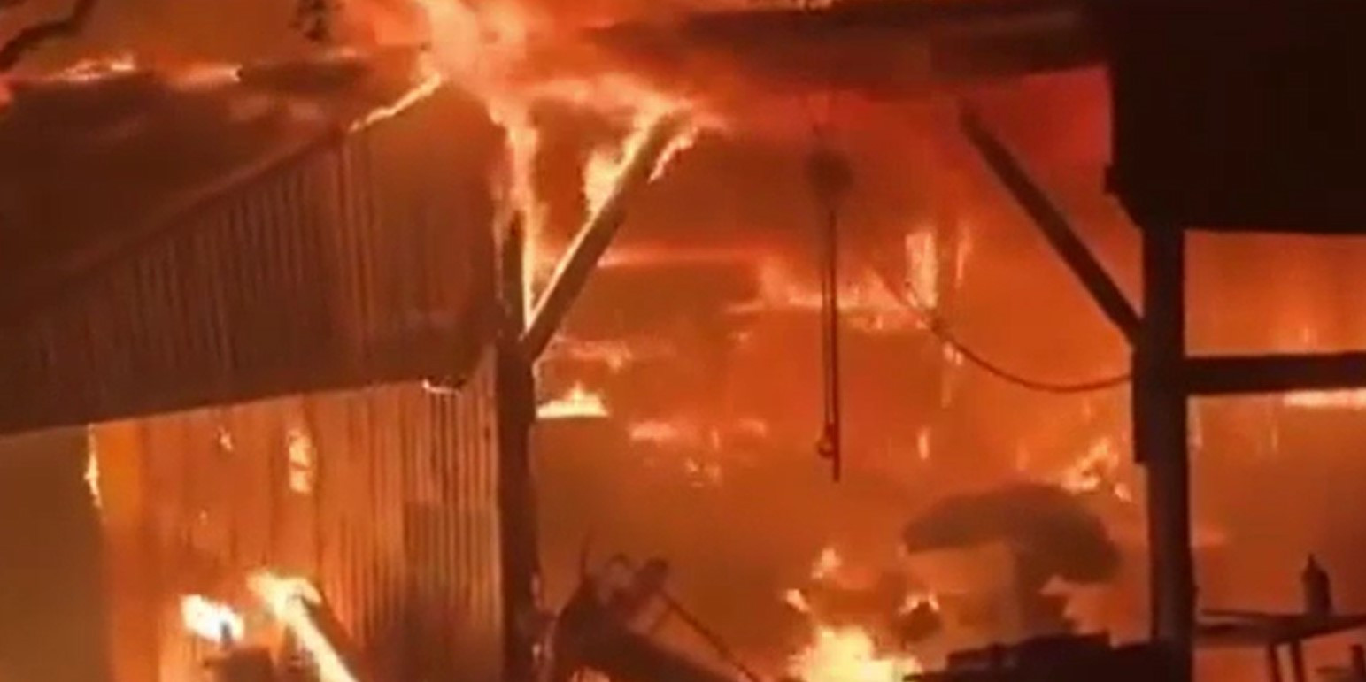 S-au deschis porțile iadului peste Ocean. Localități evacuate și sute de case făcute scrum în nordul Californiei