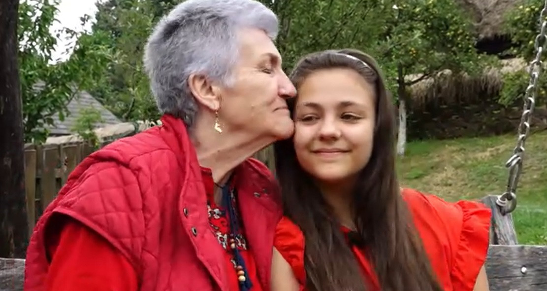 Tot mai mulți români care lucrează în străinătate își trimit copiii în țară, în vacanța de vară, la bunici