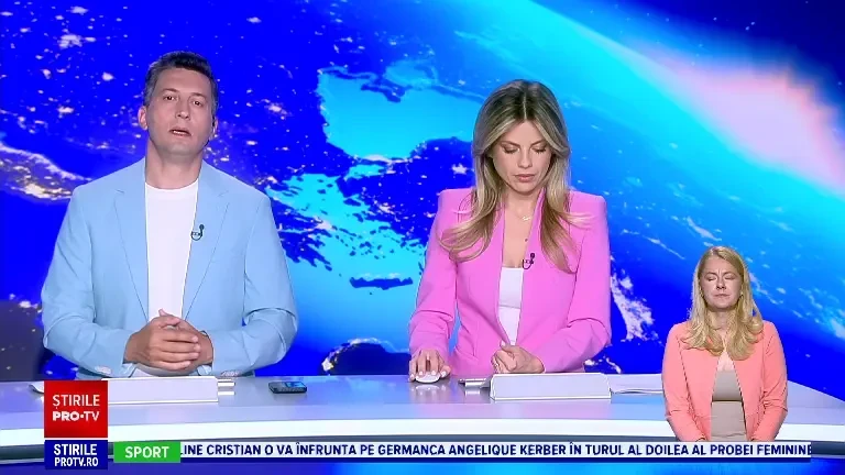 Incendiu pe platforma Oltchim: Ard deșeuri de mase plastice de o zi și jumătate. A fost emis mesaj RO-Alert