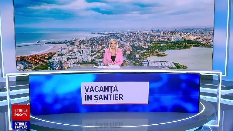 Turiștii din sudul litoralului fac plajă printre utilaje. Unuii au plătit 1.750 de lei pe noapte pentru acest "răsfăț"