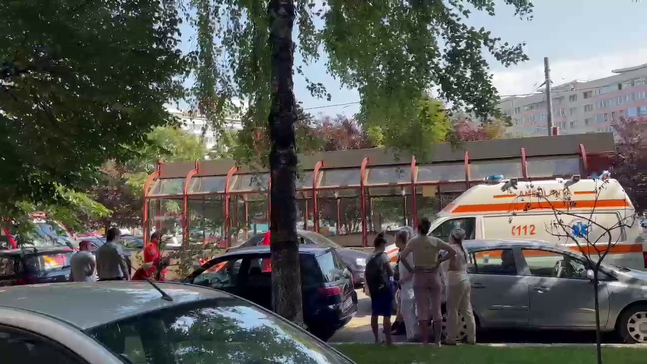 Incident grav lângă stația de metrou Piața Iancului. O persoană a murit | VIDEO