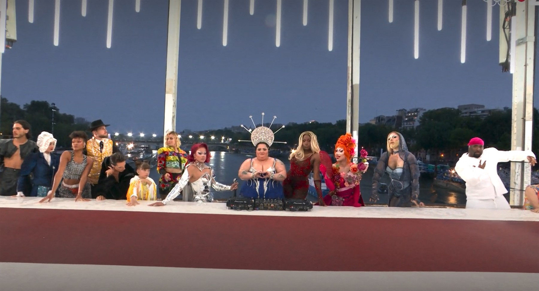 Controversele care au zguduit lumea artei în 2024. Cum o pictură a regelui Charles a stârnit furia internetului