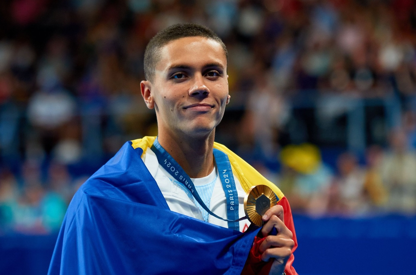 „Nu-mi pasă dacă mor în piscină”. Ce și-a repetat în minte David Popovici pe ultimii metri ai cursei de aur de la Paris