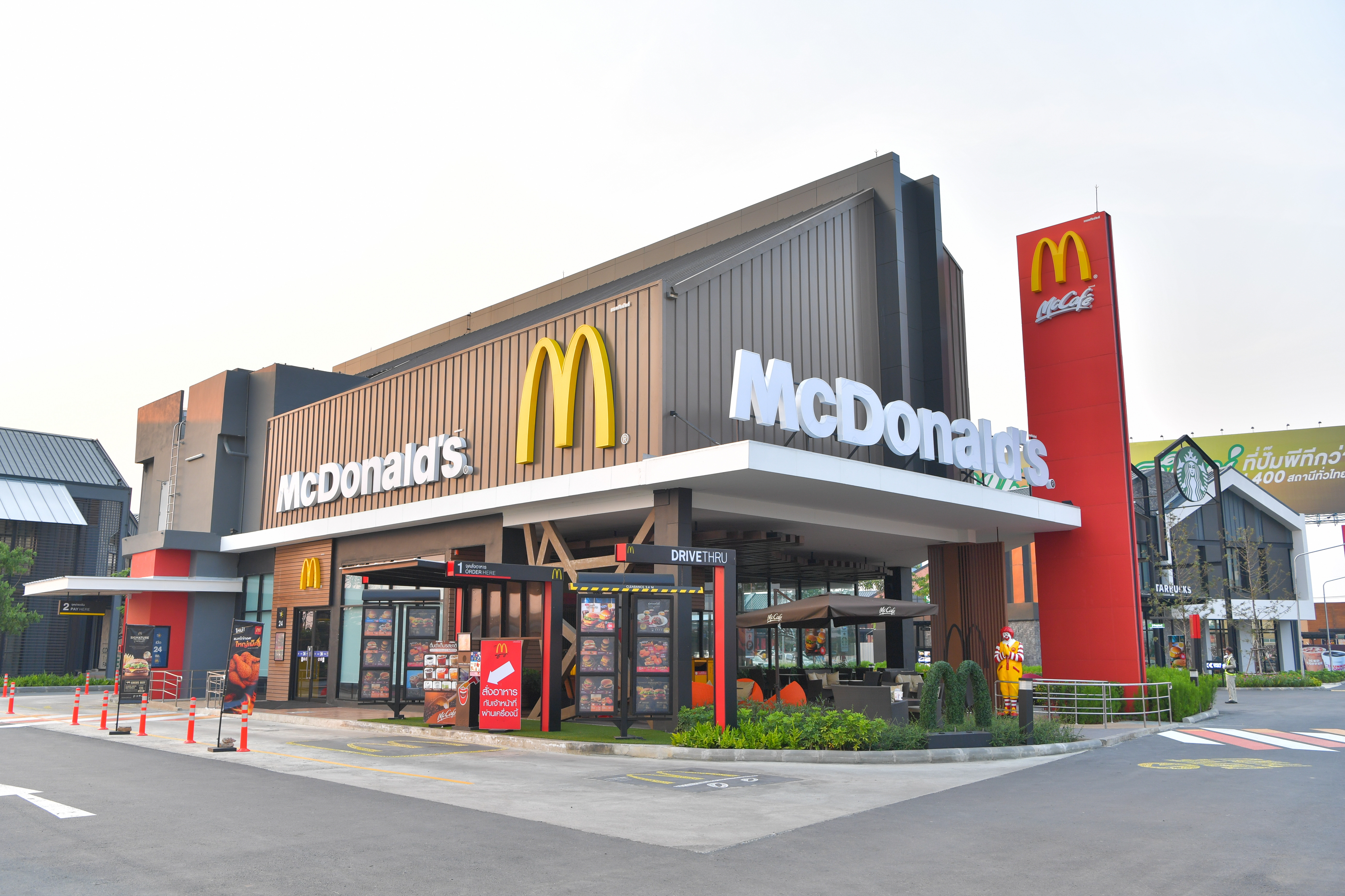 Lovitură pentru McDonald's. Cel mai popular lanț de fast-food din lume anunță prima scădere a vânzărilor din ultimii ani