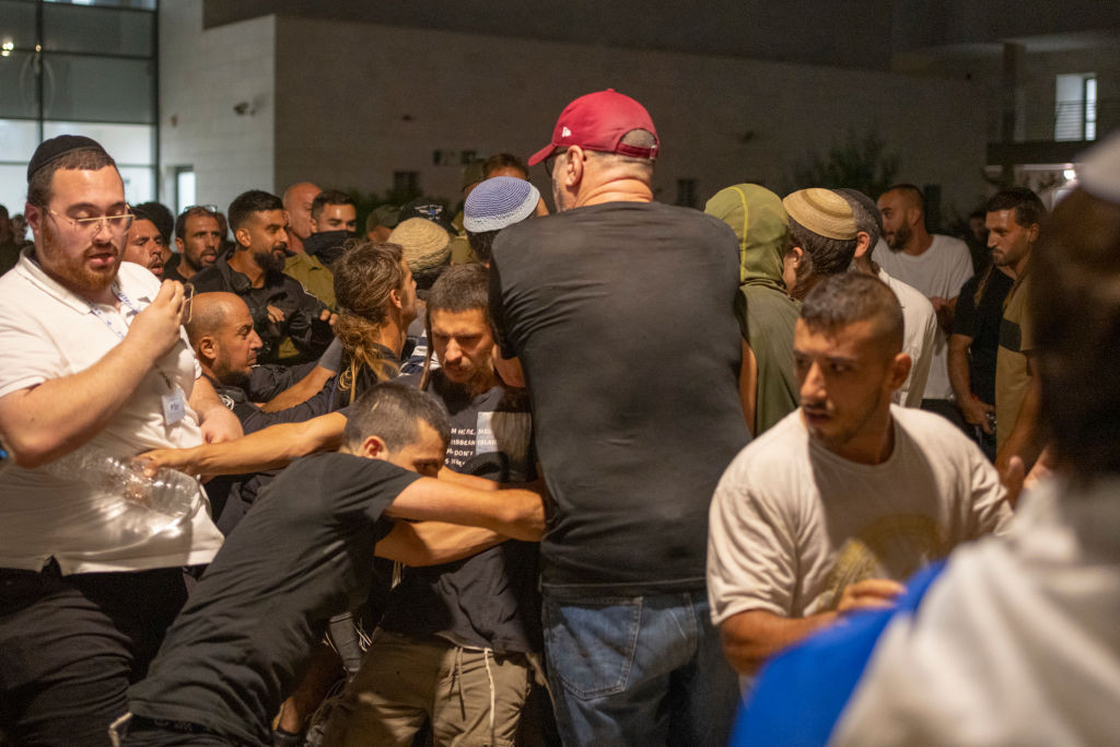 Proteste în Israel. Mai mulți soldați, arestați pentru agresarea sexuală a unui deţinut palestinian | GALERIE FOTO