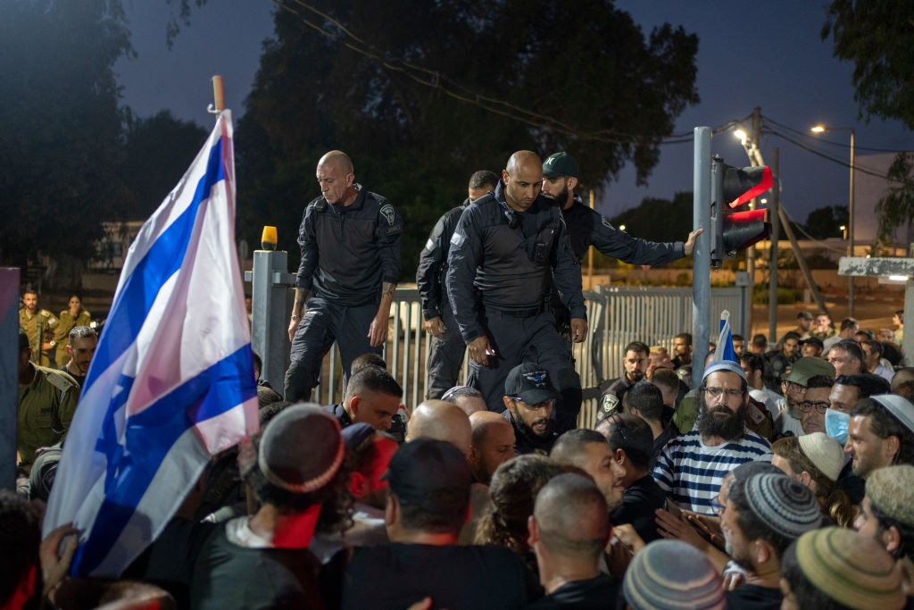 Scrisoare de amenințare primită la guvernul italian. „Mişcarea globală împotriva statului terorist nazist-sionist Israel”