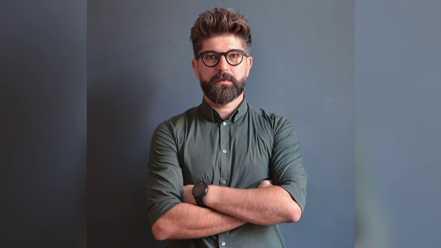 Cum se apără profesorul de la Univ. de Arhitectură din București care a trimis poze indecente studentelor sale