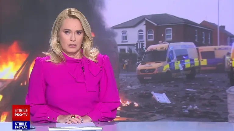 Orășelul Southport în care au fost înjunghiate mortal trei fetițe, scena unor violențe de stradă cu poliția | Video