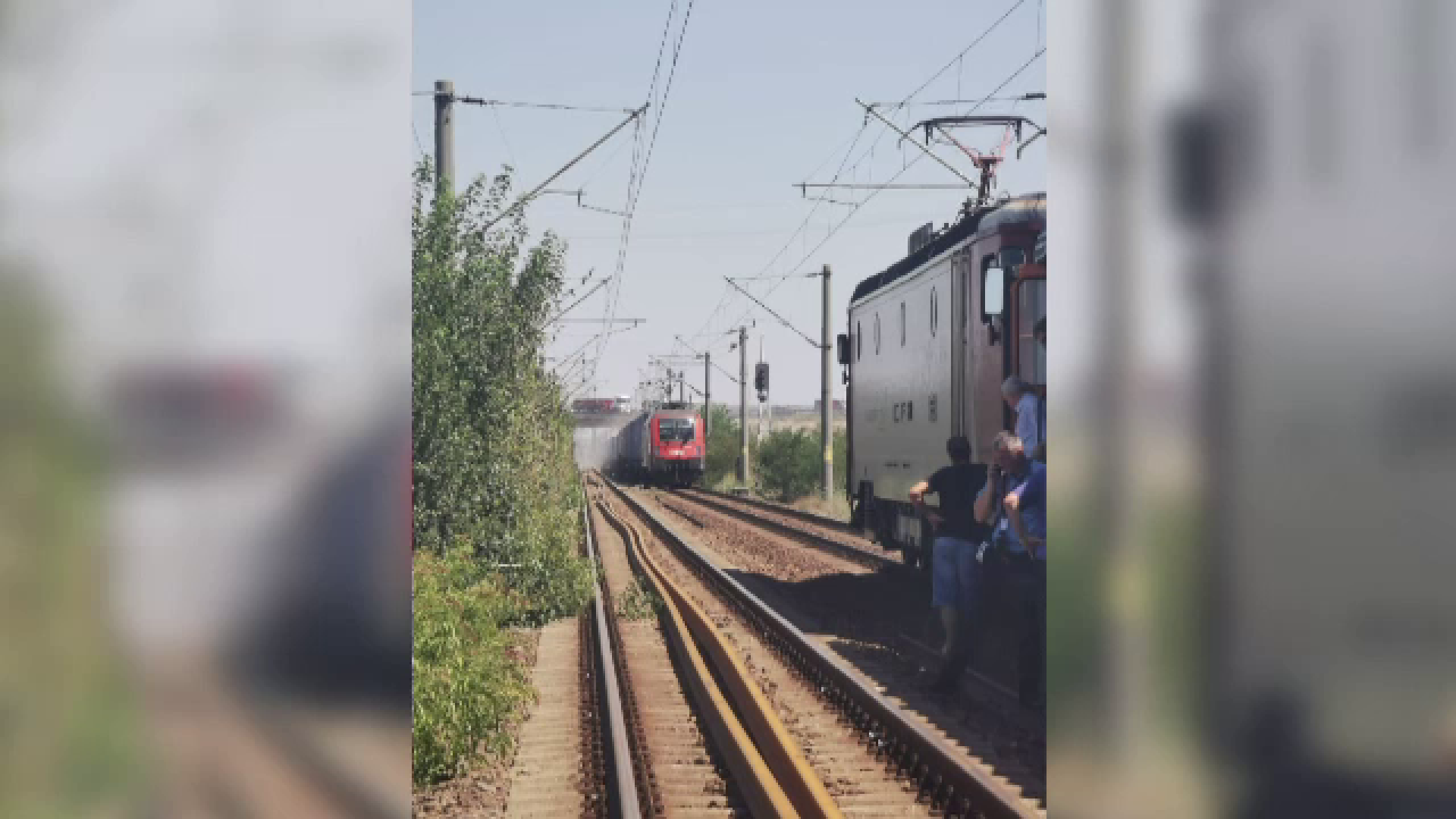 Tragedie evitată în ultima clipă pe calea ferată. Două trenuri s-au oprit față în față, pe aceeași linie