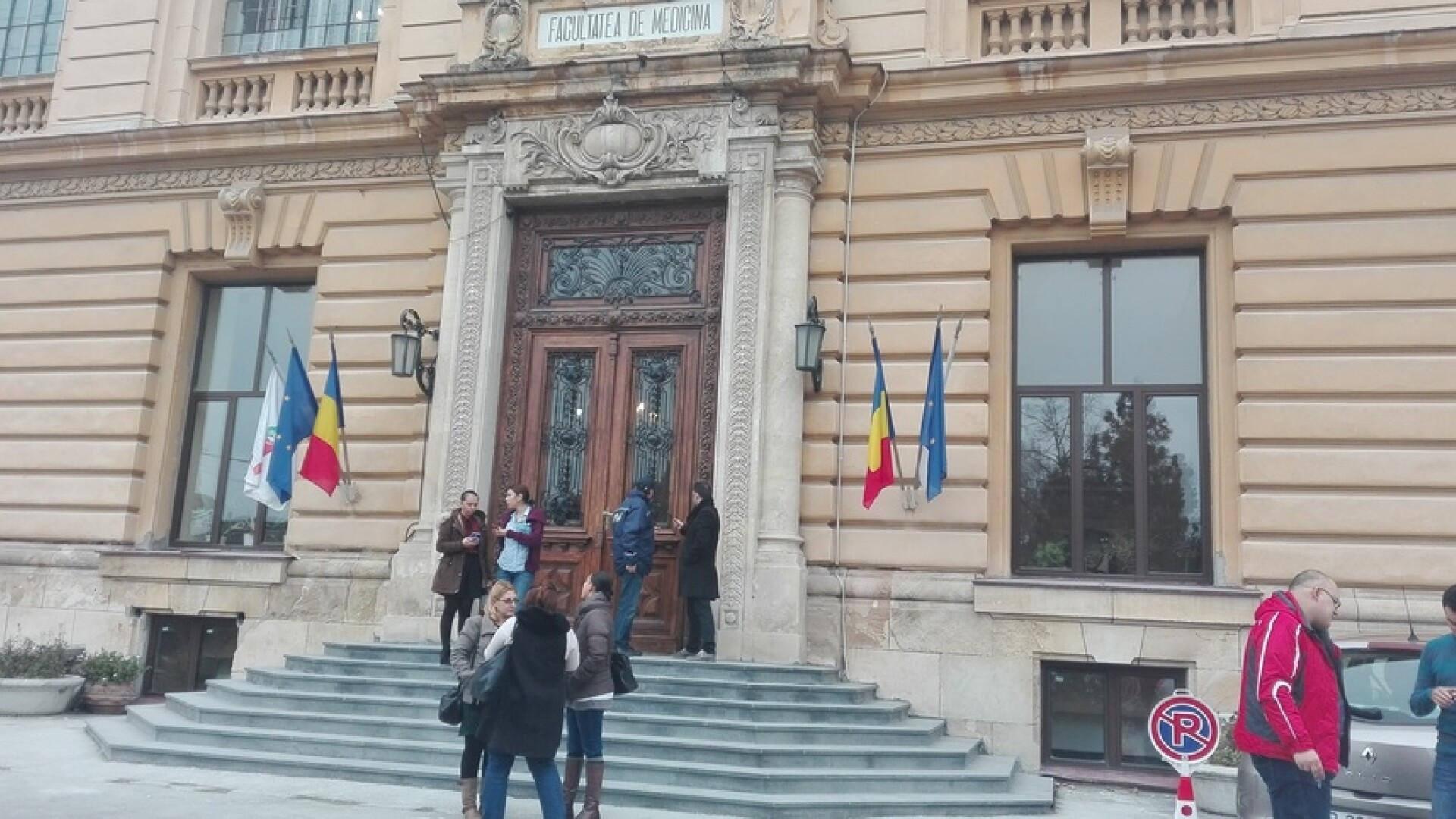 UMF ”Carol Davila” din Bucureşti, ținta unui atac cibernetic. „Conţinutul postat pe pagina oficială de Facebook este viciat”
