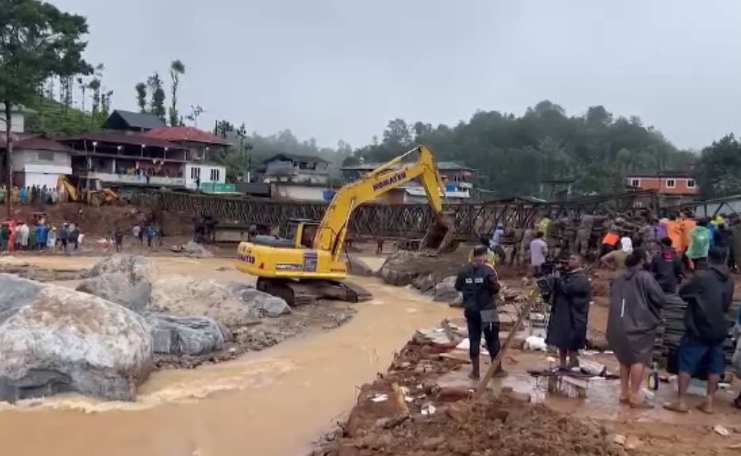 Mii de case distruse în India, după ploile abundente. Intervine armata în zonele de dezastru