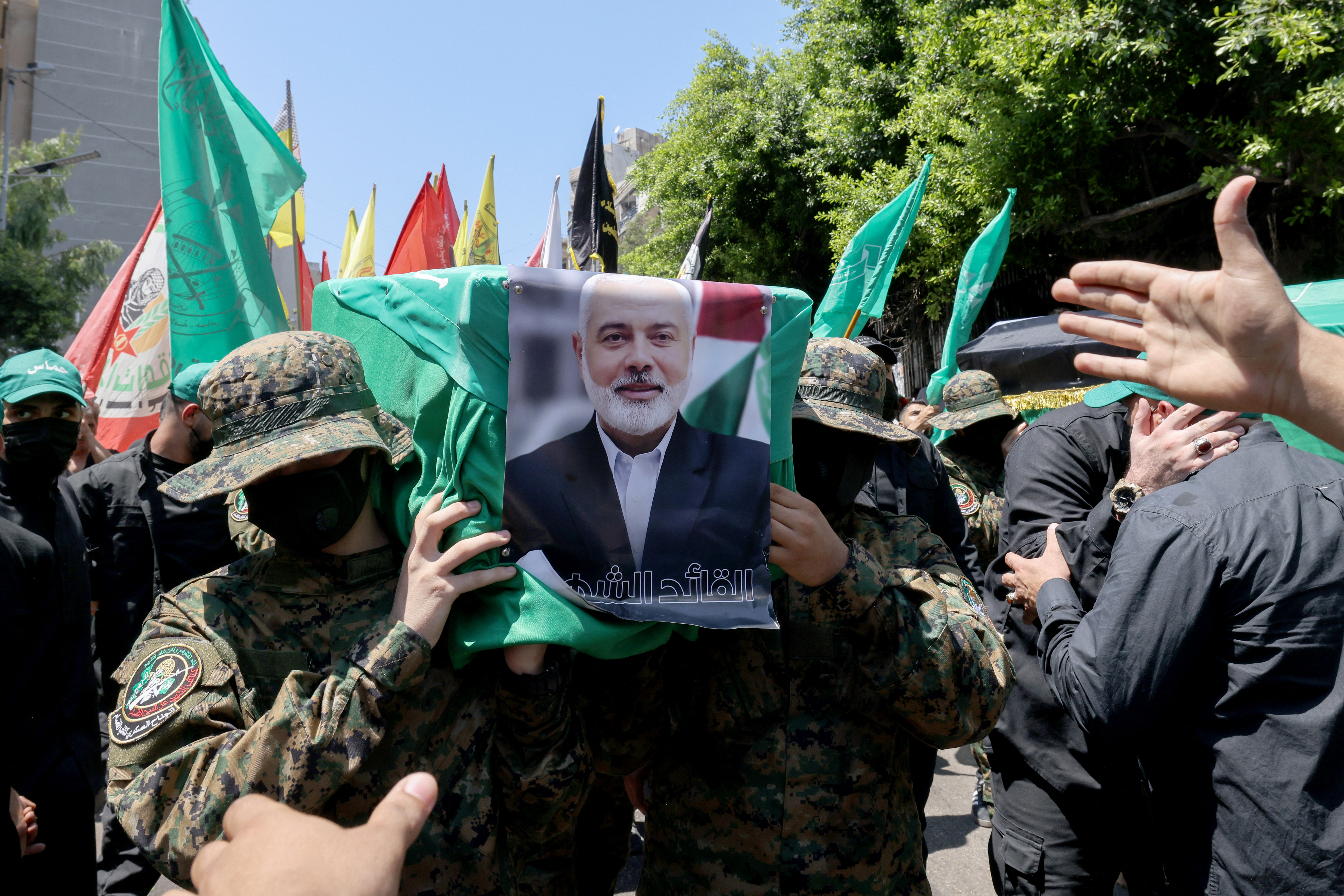 Liderul Hamas este înmormântat în Qatar, în timp ce Iranul şi aliaţii săi îşi pregătesc răspunsul