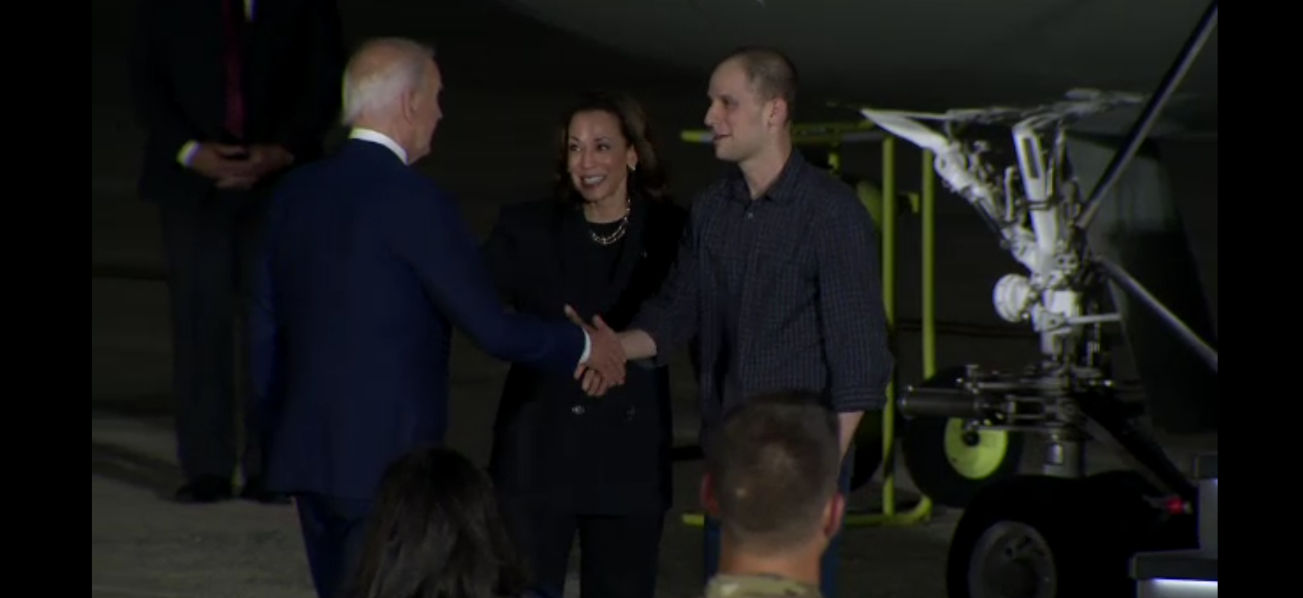 Disidenții ruși eliberați de Moscova și-ar dori să se întoarcă în Rusia. ”A fost ca o deportare ilegală din Rusia”