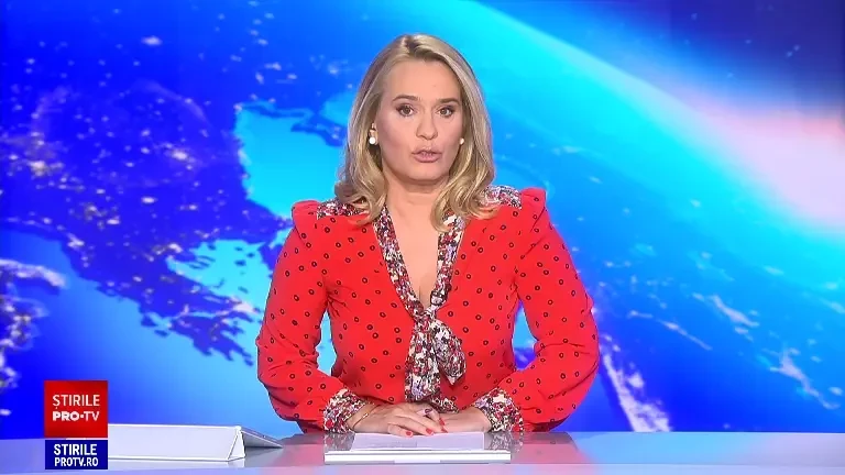 David Popovici a revenit în ţară după ce a câştigat două medalii la JO. „Este nevoie de bani investiți în sport”