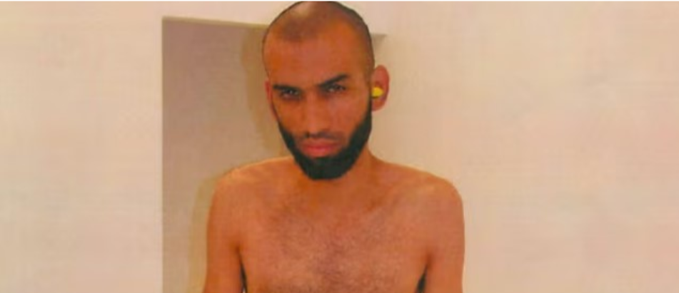 The Guardian publică o fotografie nud cu un suspect terorist, care ar fi fost făcută în închisoarea secretă a CIA din România