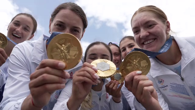 Imnul României a răsunat din nou în Parisul Olimpic. Fetele de la 8+1 au reușit după 20 de ani să ia aurul. „Am plâns”
