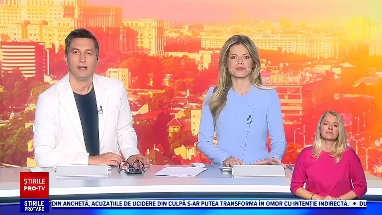 Imagini surprinzătoare în Constanța. S-au format vârtejuri înalte de praf, asemănătoare unor tornade, la Mihail Kogălniceanu