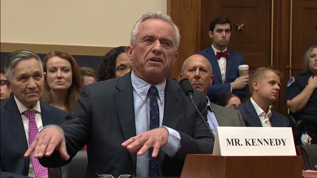 Robert F. Kennedy recunoaște că a dus un urs mort în Central Park din New York. De ce a făcut asta