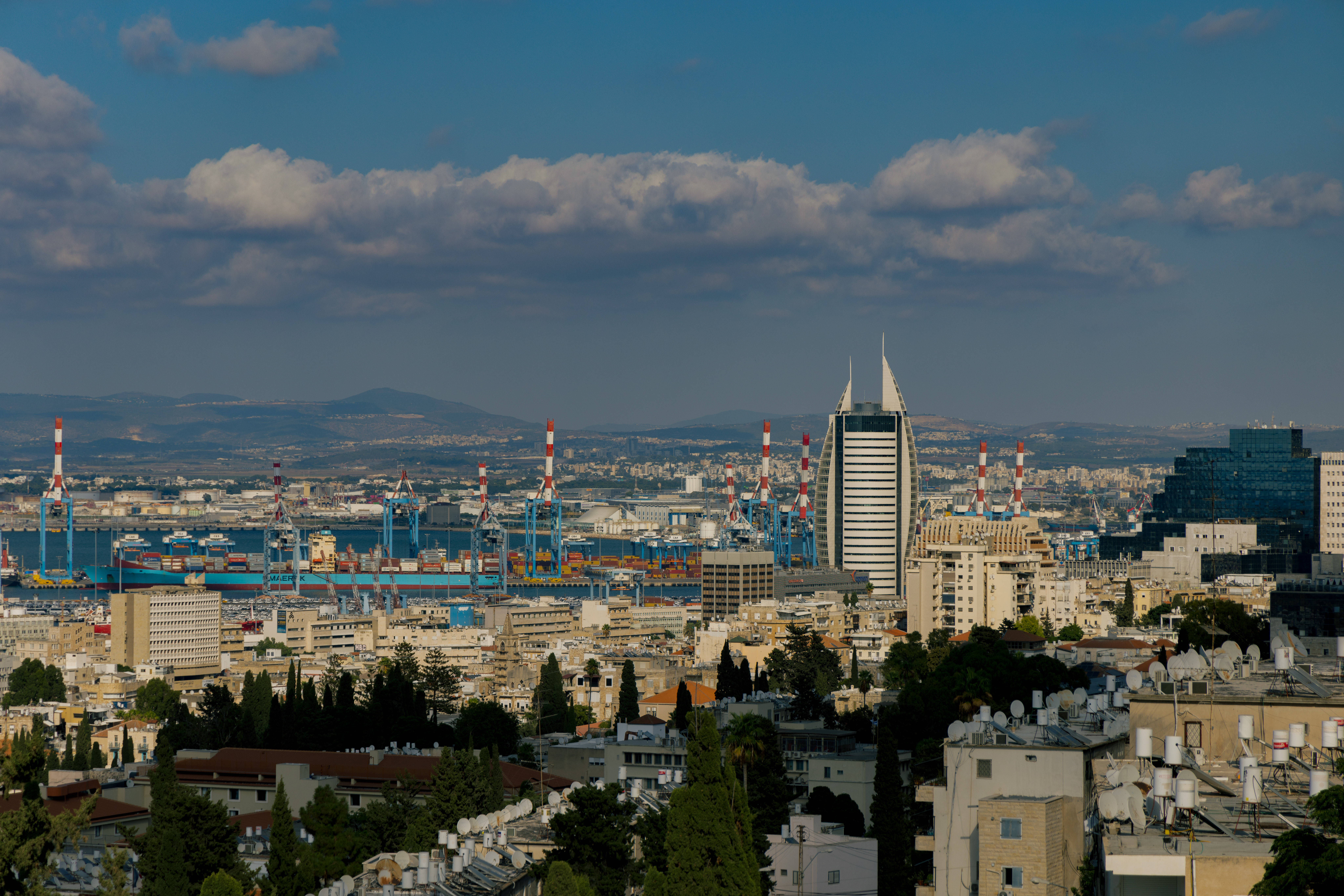 Israelul și-a trimis avioanele militare deasupra capitalei unui stat vecin. Localnicii le-au văzut zburând la joasă înălțime