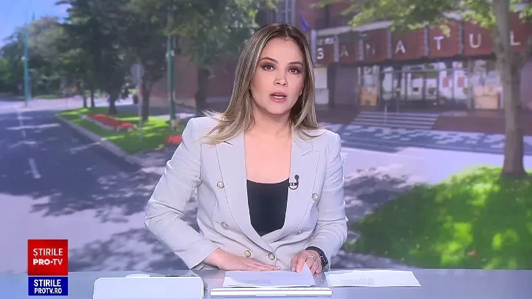 Trupul neînsufleţit al lui Nicu Covaci a fost depus în holul Filarmonicii din Timişoara. Anunțul făcut de formația Phoenix