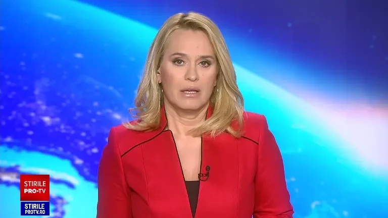 O mamă și copiii săi au fost găsiți morți într-un apartament din București. Una dintre victime era chiar în pragul ușii