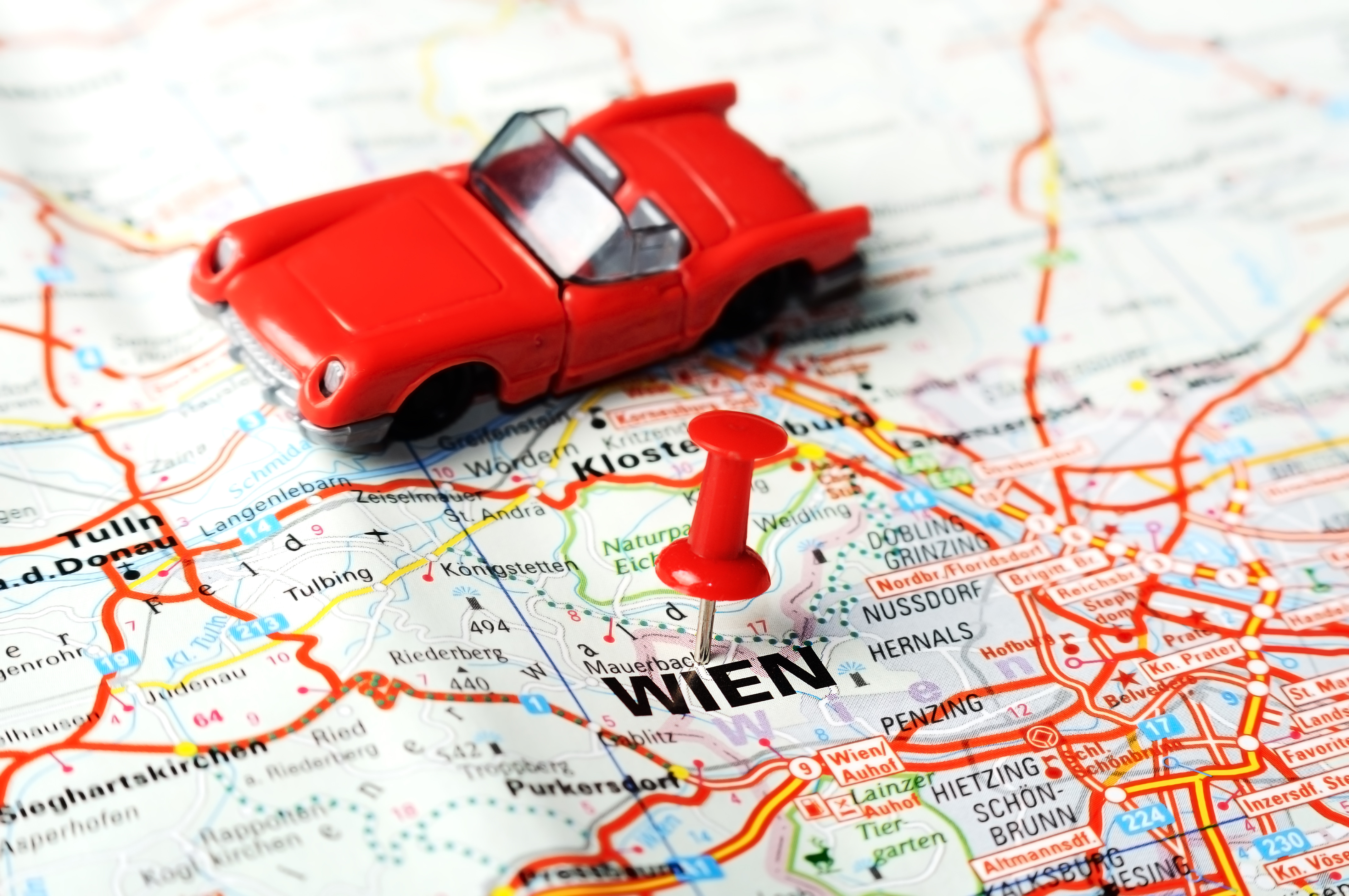 Reguli de circulație în Austria. Ce amenzi riști dacă nu respecți indicatoarele. Șoferii trebuie să fie atenți la parcări