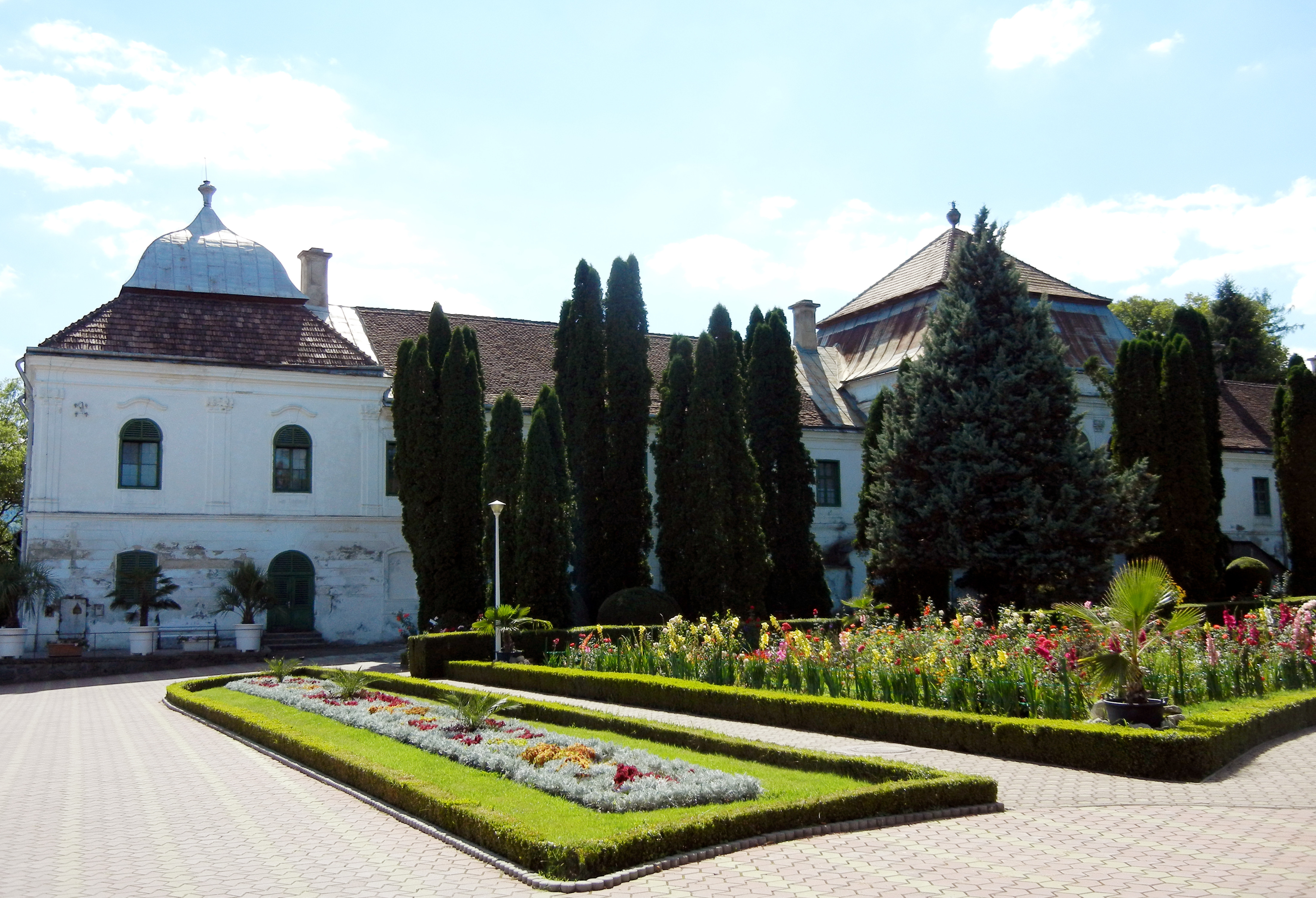 Castelul Wesselényi din Sălaj. Povestea celui mai mare castel baroc din Transilvania