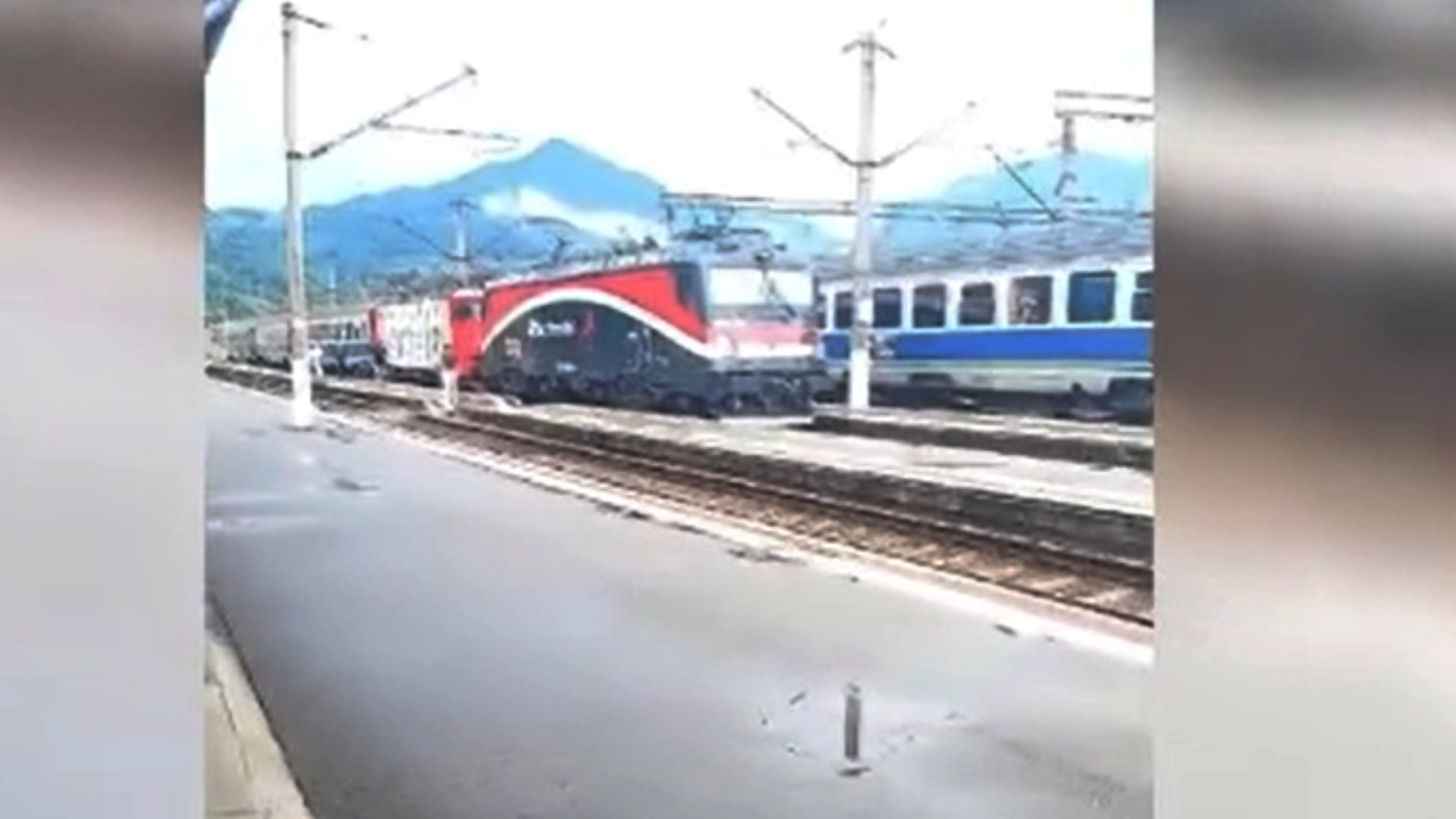 CFR Călători lovește din nou. Cât timp a întârziat un tren care se îndrepta spre București, după ce locomotiva s-a stricat