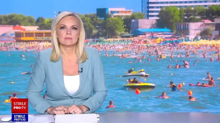 Este cel mai aglomerat weekend de până acum pe litoral. 180.000 de turiști își petrec vacanța la mare