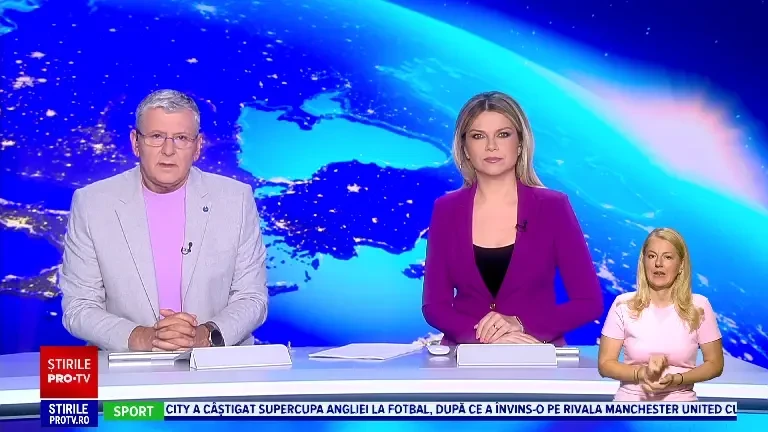 Accident în lanţ în Capitală, după ce o maşină de poliţie a fost lovită. Un copil și un polițist au ajuns la spital