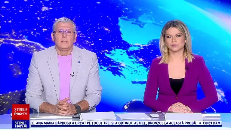 Incendiu devastator în Clisura Dunării. Pompierii au adus un elicopter pentru a stinge flăcările care fac ravagii de trei zile