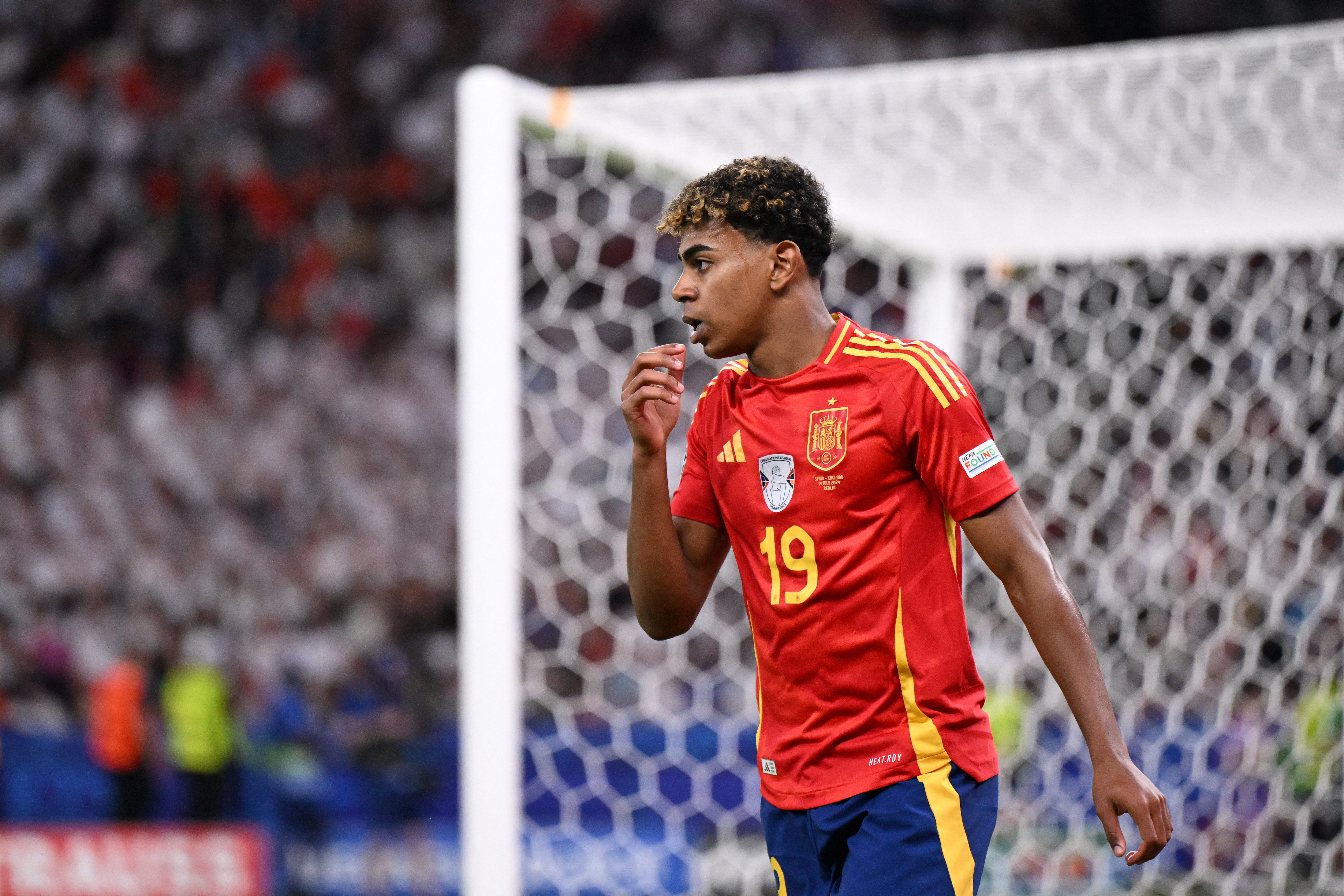 Tatăl lui Lamine Yamal, star-ul Barcelonei, înjunghiat într-o parcare. Bărbatul a fost dus la spital | VIDEO