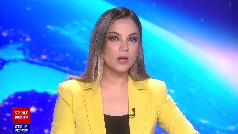 Blocaj pe Transalpina din cauza aluviunilor aduse de ploaie. Viiturile au târât și bolovani de pe versanții muntoși