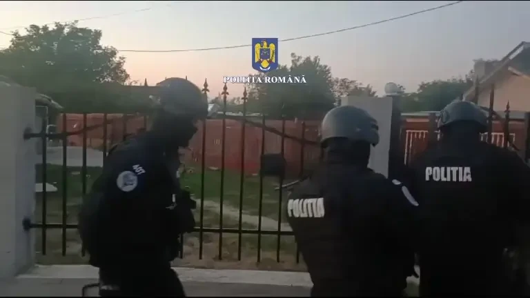 Un bărbat a mers să cumpere o mașină în București, dar a fost bătut și jefuit de trei indivizi