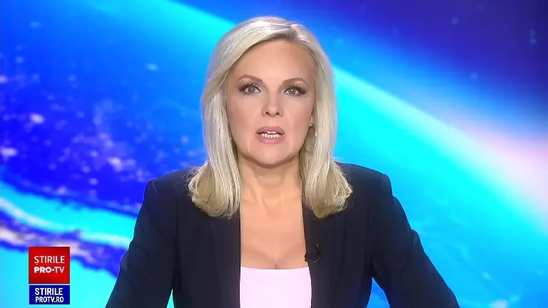 Șezlonguri și cearșafuri lipite la plajă. Litoralul e arhiplin de Sfânta Maria