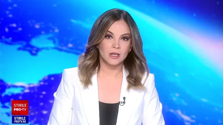 Un camion a lovit două mașini și a luat foc, în Iași. Manevra periculoasă a fost filmată. VIDEO