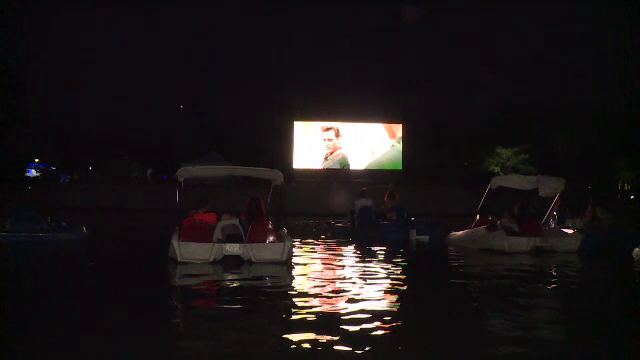 Cinematograf pe Lac, o experiență unică pentru spectatorii din Parcul Drumul Taberei. Ce film poate fi vizionat sâmbătă