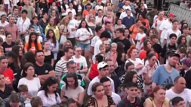 O nouă zi la festivalul „INIMO” care transformă donațiile în zâmbete pentru 10.233 de copii. „Ajutăm de la mână la mână”