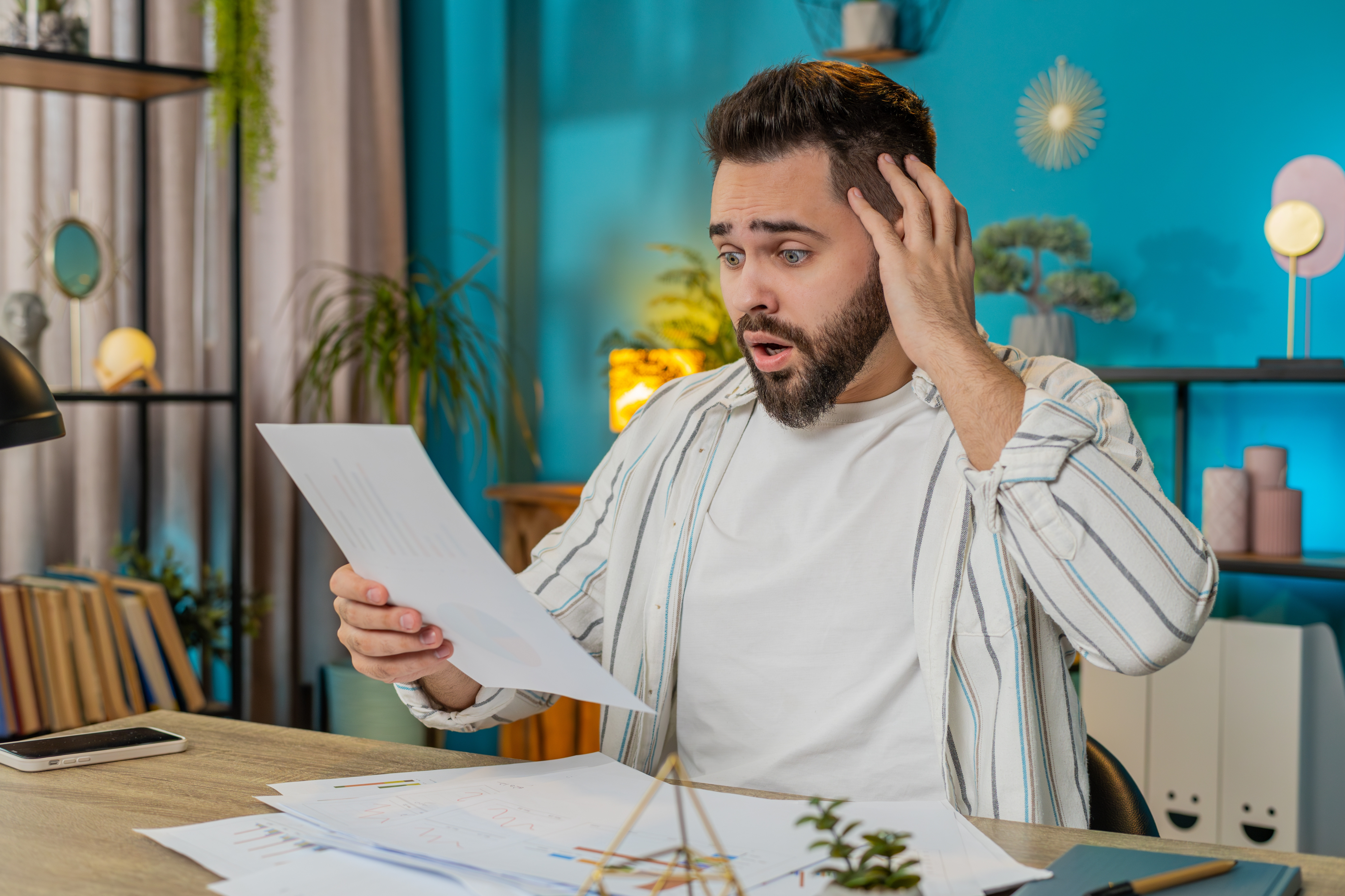 Cu cât vor crește facturile la curent după introducerea taxei pe stâlp