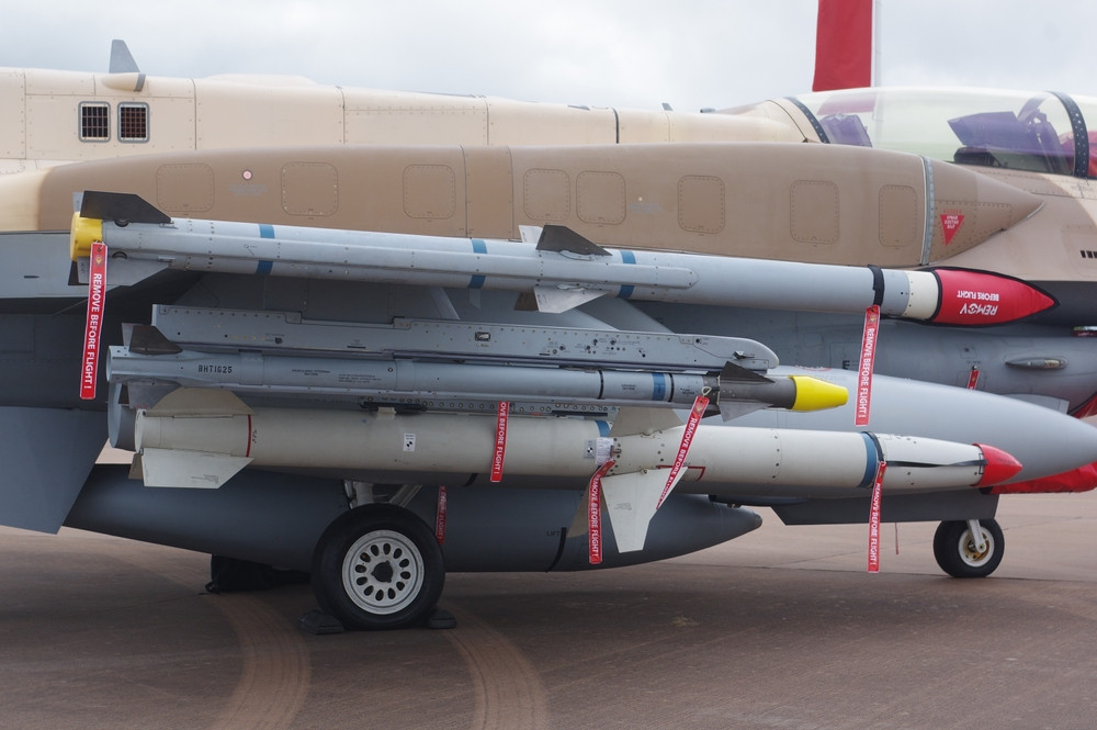 România se înarmează cu rachete americane AIM-120 AMRAAM, în valoare de 180 de milioane de dolari