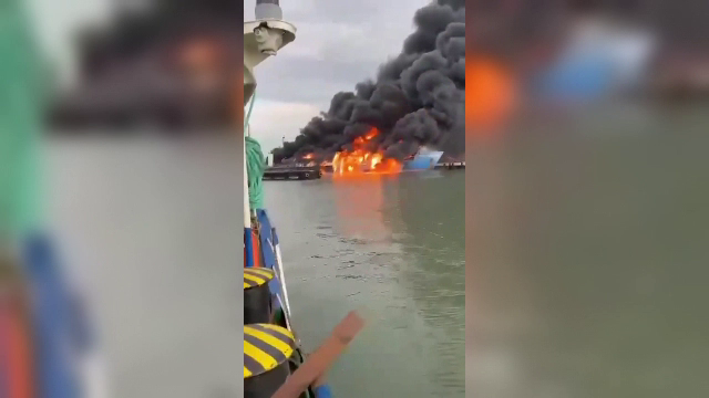 Kievul a lovit cu o rachetă de croazieră un feribot încărcat cu vagoane-cisternă. Ambarcațiunea s-ar fi scufundat