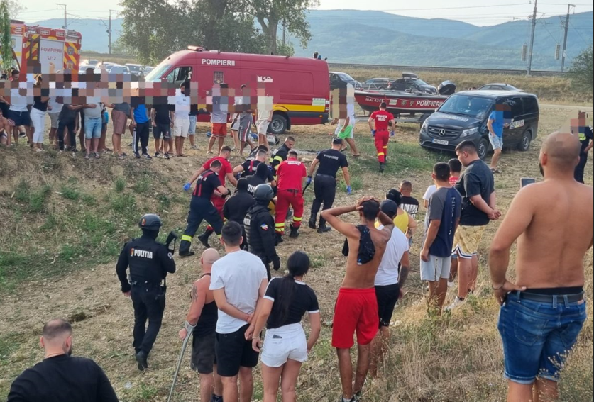 Tragedie în județul Alba. Un tânăr a murit după ce s-a înecat într-o baltă. A rămas împotmolit în nămol