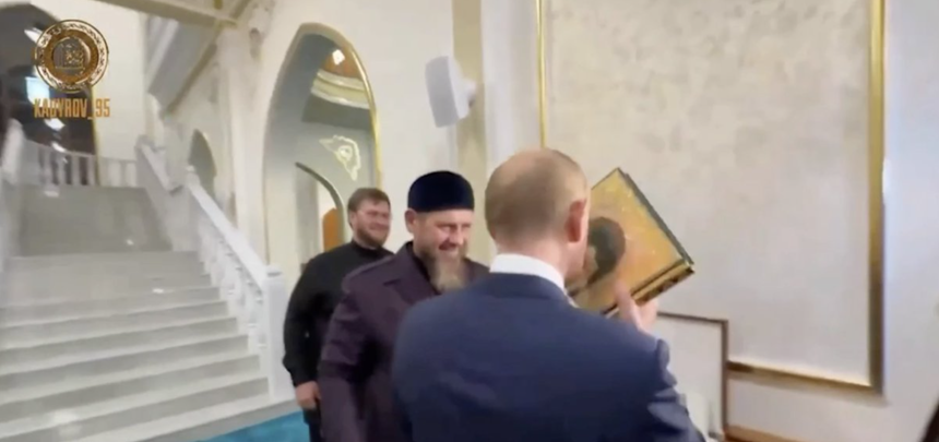 Gestul surprinzător făcut de Vladimir Putin. VIDEO viral cu președintele rus