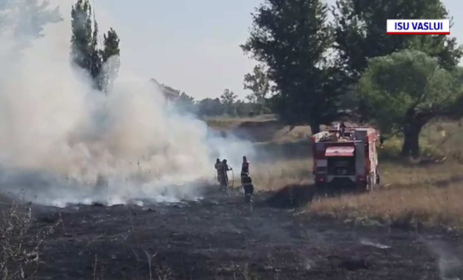Incendii de proporții în Vaslui. Pompierii au luptat ore întregi cu focul, dar au rămas în urmă pagube însemnate