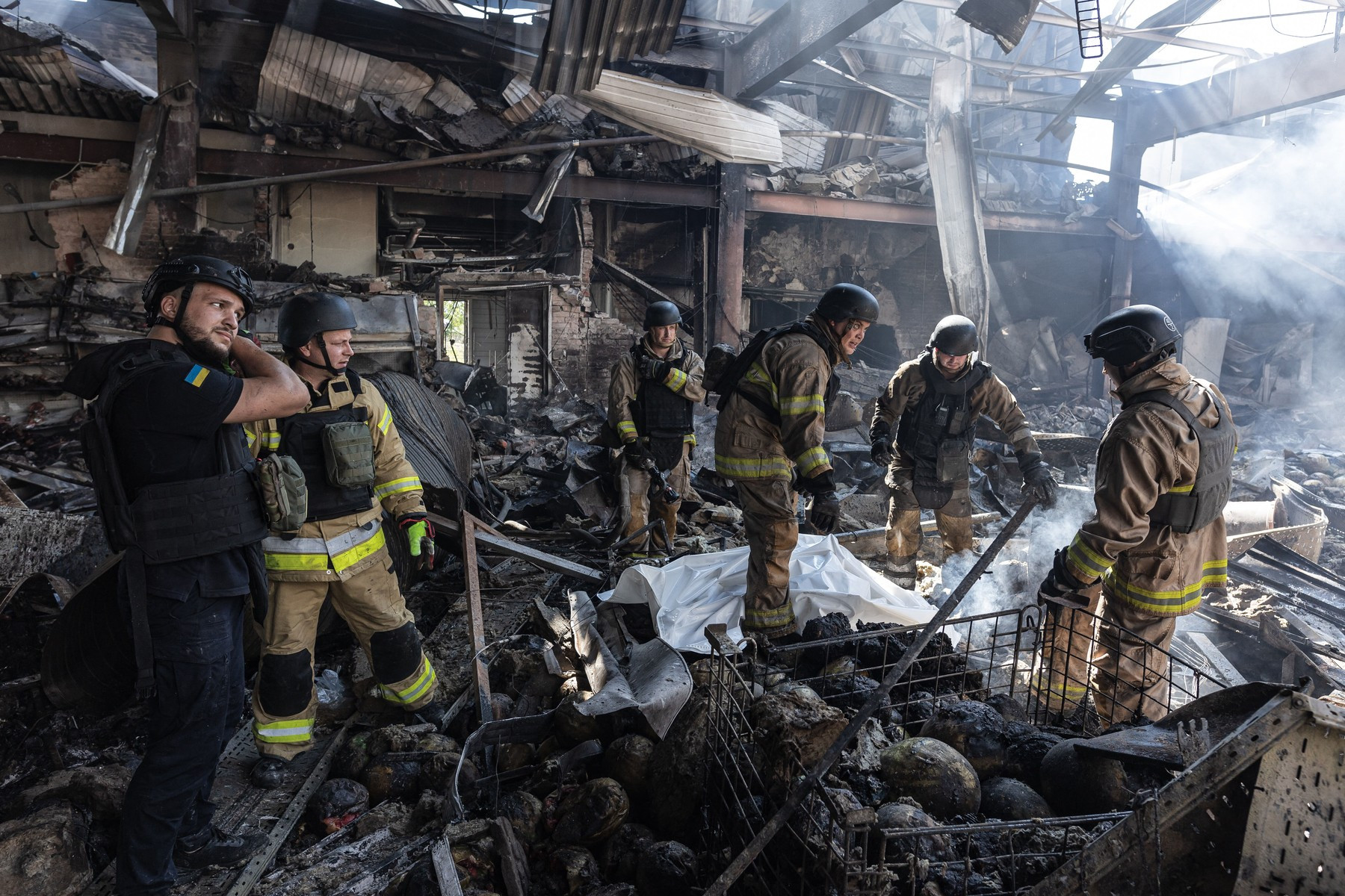 Nou atac sângeros al Rusiei în Ucraina: Trei civili ucişi şi 18 răniţi într-un atac asupra oraşului Dnipro