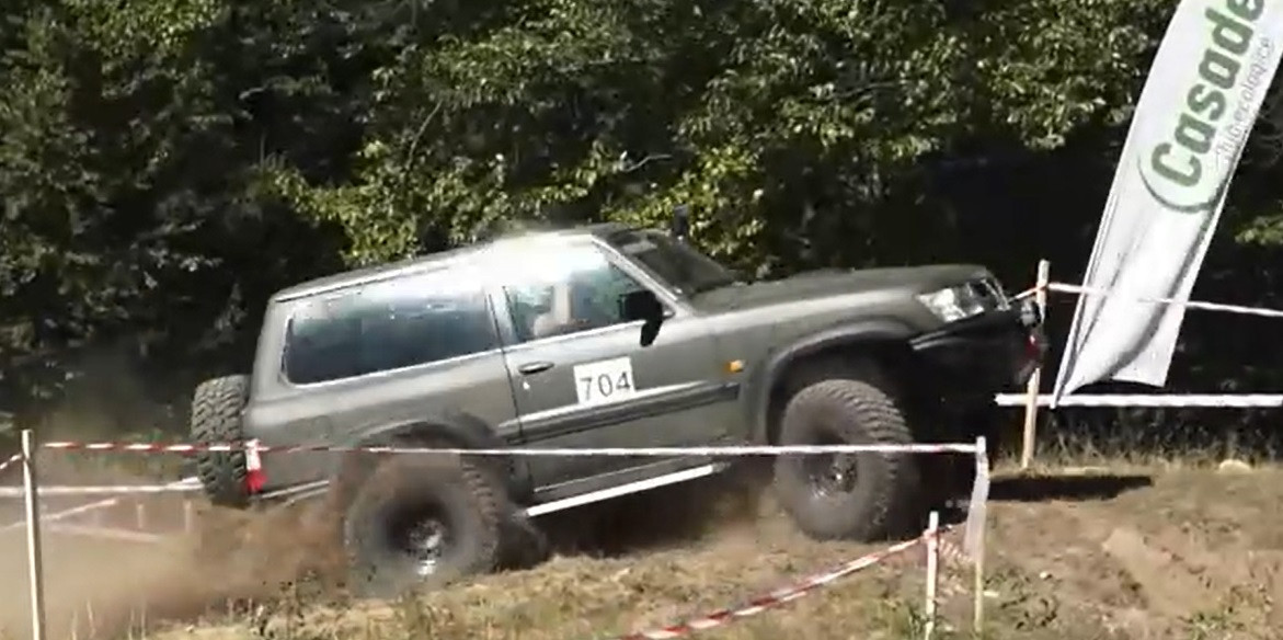 Show total la Campionatul Național de off-road. Cum s-au descurcat „bestiile” 4x4 pe teren accidentat