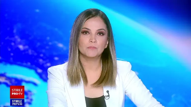 O femeie din Arad a fost izbită chiar pe trecerea de pietoni de un polițist. Impactul a fost înregistrat de camere